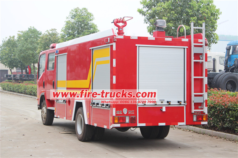 ISUZU NPR off-road fire truck