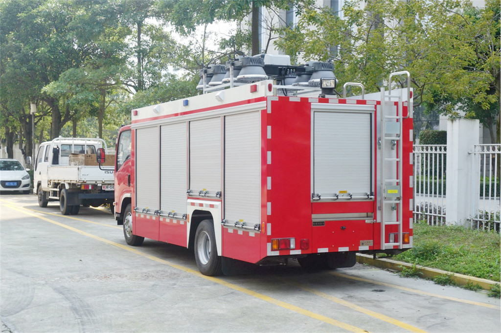 2025 New ‌Fire scene lighting fire truck Isuzu