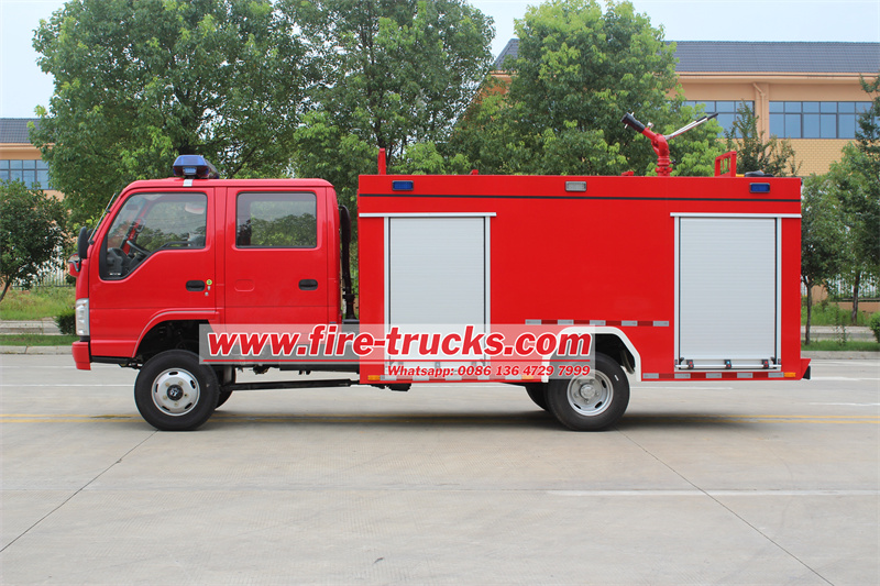 ISUZU NKR off-road fire truck