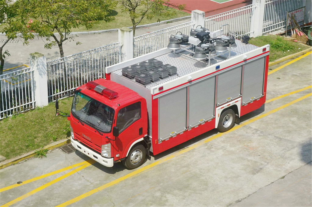 2025 New ‌Fire scene lighting fire truck Isuzu