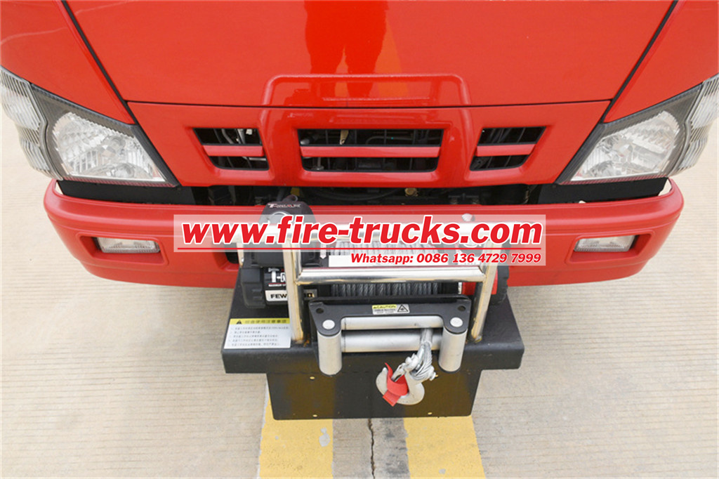 ‌Fire scene lighting fire truck Isuzu