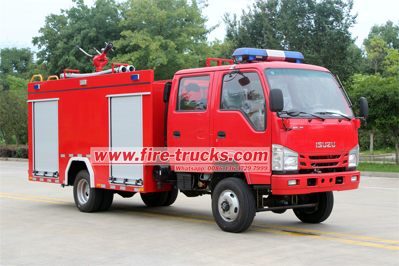 ISUZU NKR 4x4 fire truck