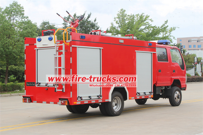 ISUZU NKR off-road fire truck