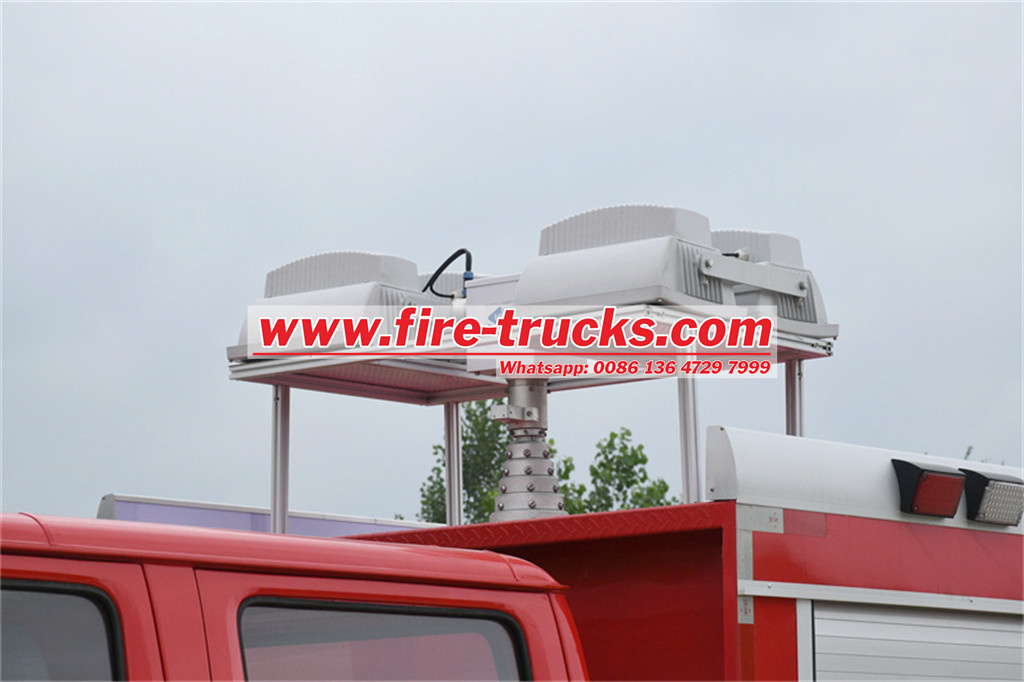‌Fire scene lighting fire truck Isuzu