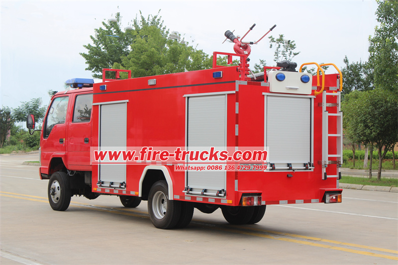 ISUZU NKR off-road fire truck