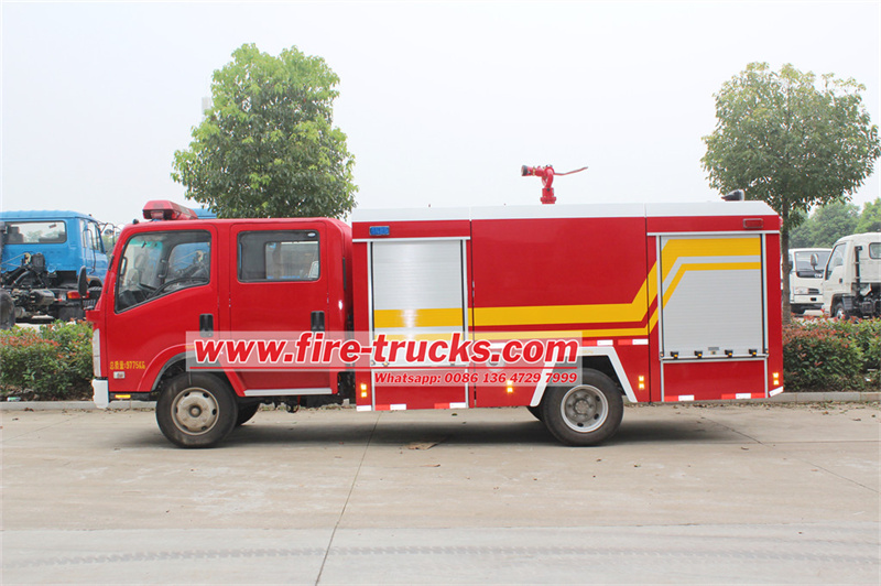 ISUZU NPR off-road fire truck
