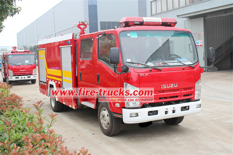 ISUZU NPR off-road fire truck