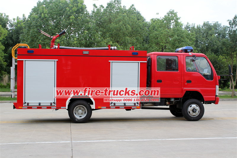 ISUZU NKR off-road fire truck