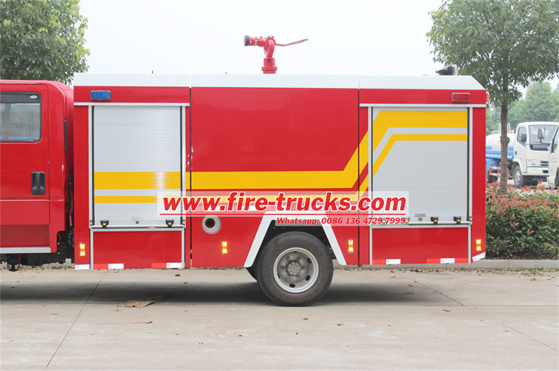 ISUZU NPR off-road fire truck