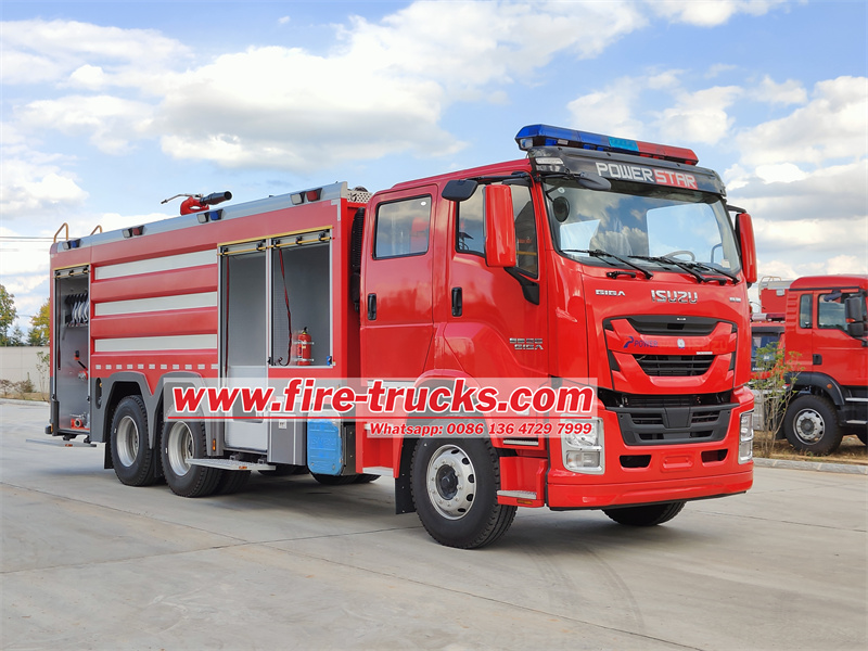 Isuzu VC61 6X4 foam water fire truck
