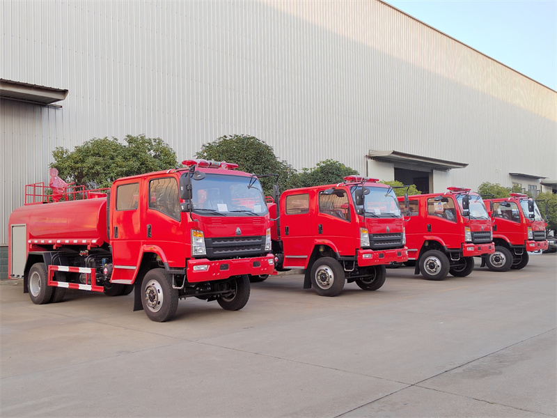 Howo off-road fire fighting truck