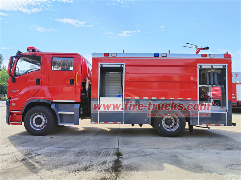 ISUZU GIGA 4x4 fire truck