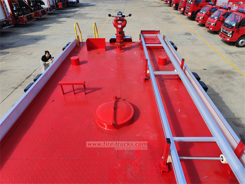 ISUZU GIGA 4x4 fire truck