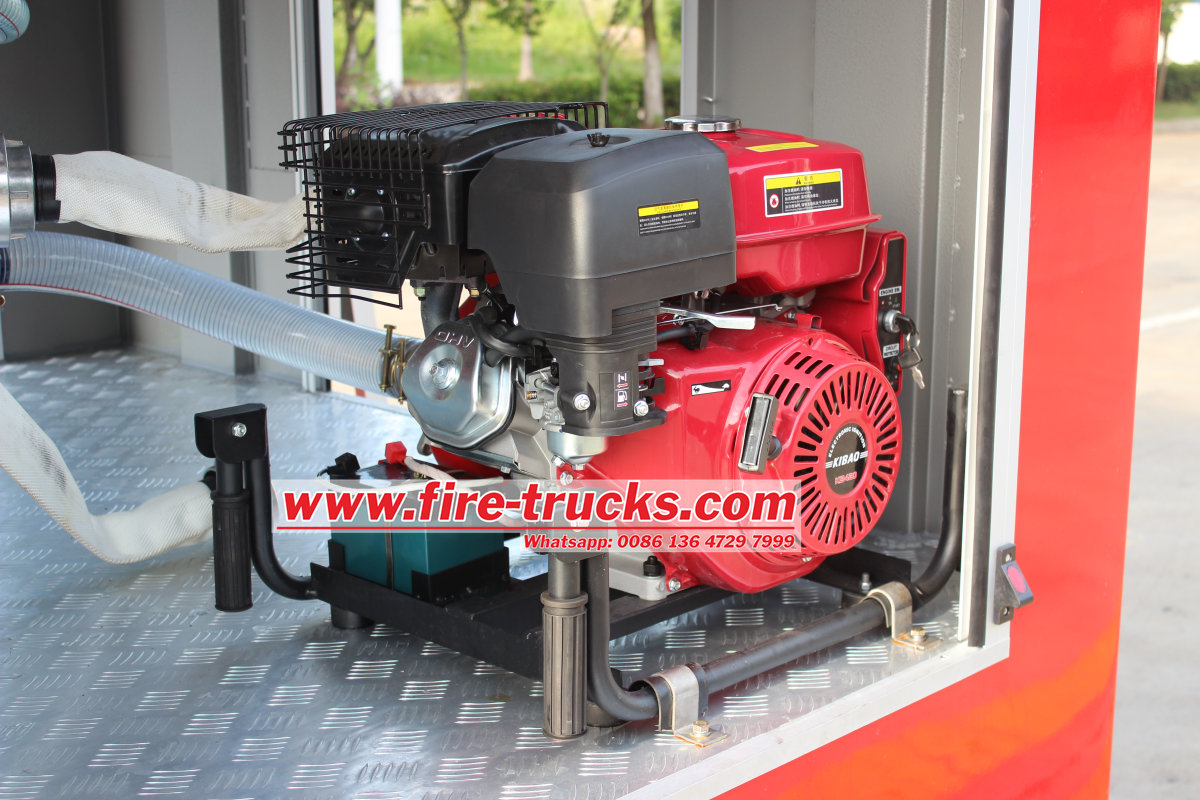 Isuzu 4x4 pickup small fire truck