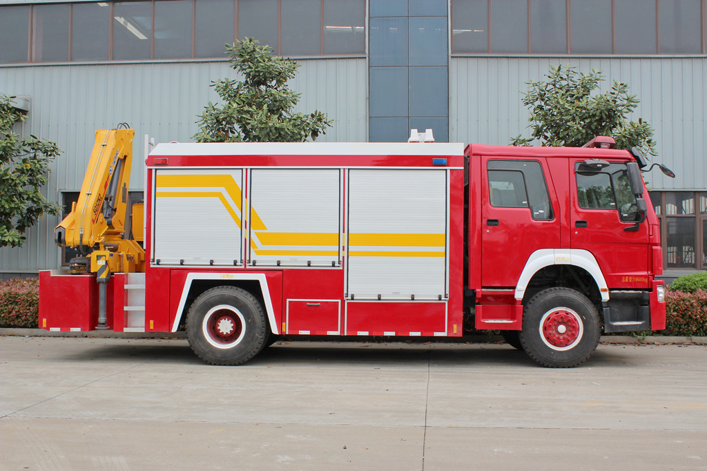 ISUZU GIGA fire rescue truck builders