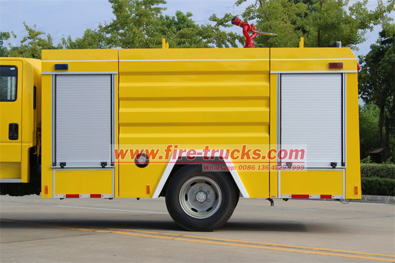 ISUZU NPR light-duty fire truck