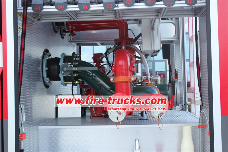ISUZU GIGA foam fire truck