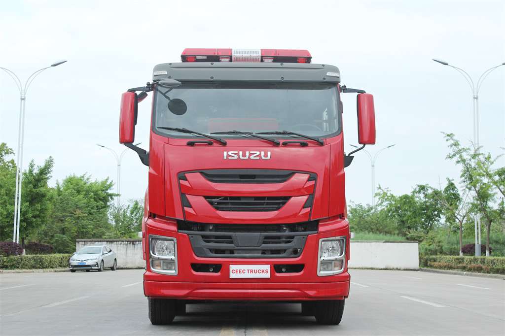 Isuzu Giga heavy-duty rescue fire truck