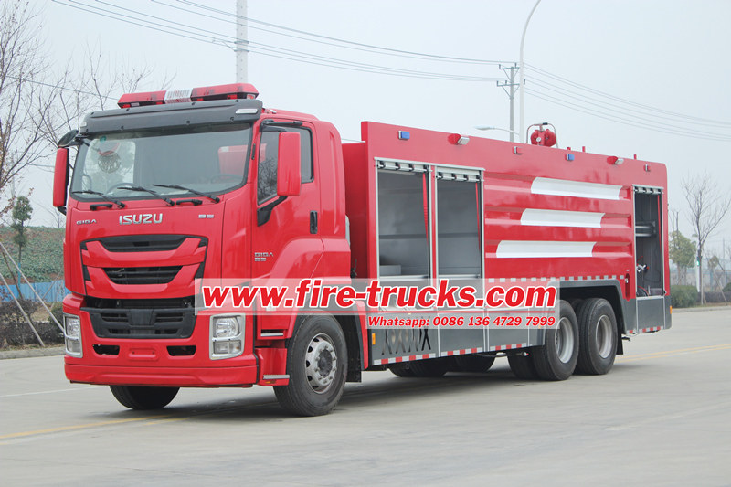 Isuzu GIGA fire fighting truck