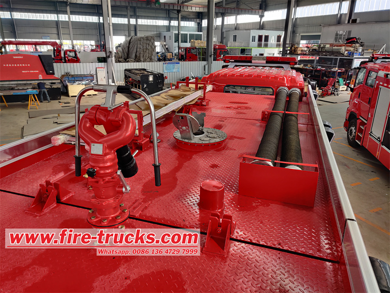 lsuzu FVR 8m3 water fire engine