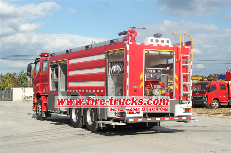 ISUZU GIGA 10 wheeler fire tender truck