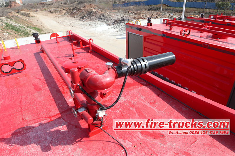 Isuzu 15 cubic meter dry powder foam fire vehicle