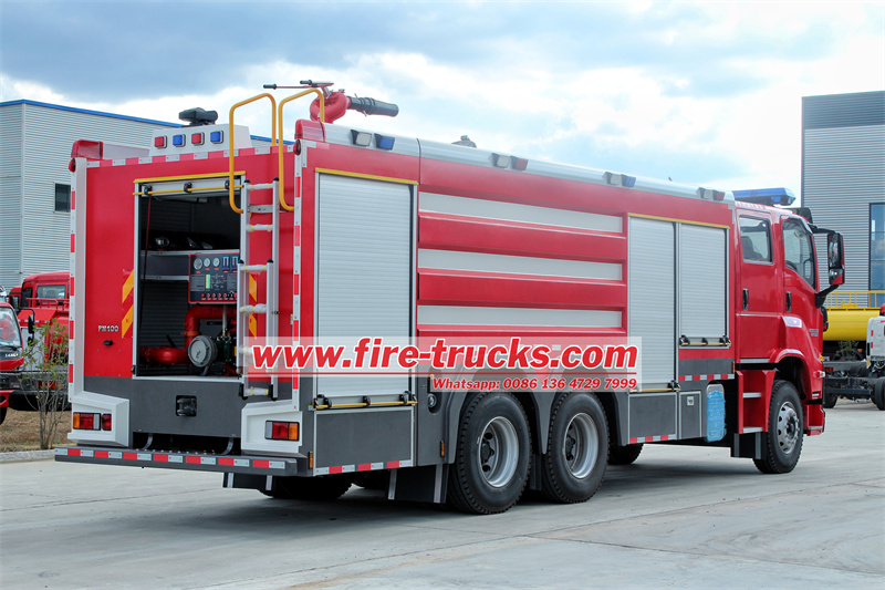 ISUZU GIGA frie fighting truck