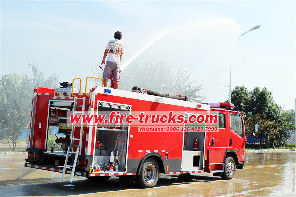 Japan Isuzu brand Emergency rescue fire truck