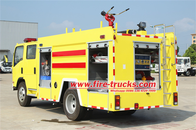 ISUZU NPR fire fighting truck