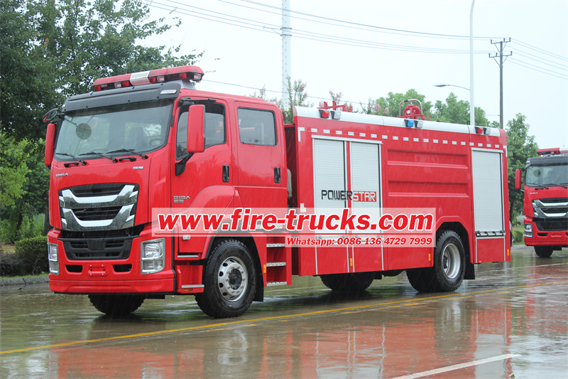 Isuzu FVR pumper tanker fire truck