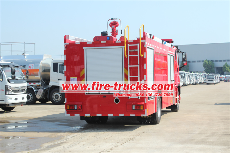 Isuzu GIGA 8cbm water fire fighting vehicle