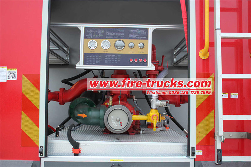 Isuzu GIGA 6X4 water foam fire tender