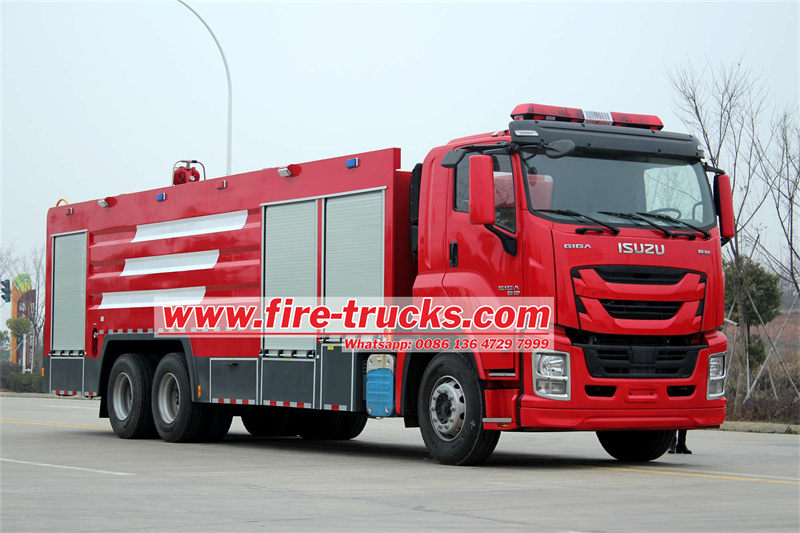 Isuzu 420 Hp heavy fire rescue pumper