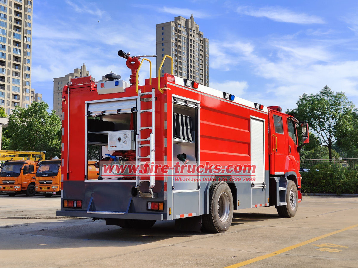 6UZ1 380HP 8000L Isuzu GIGA fire service truck export to Yemen