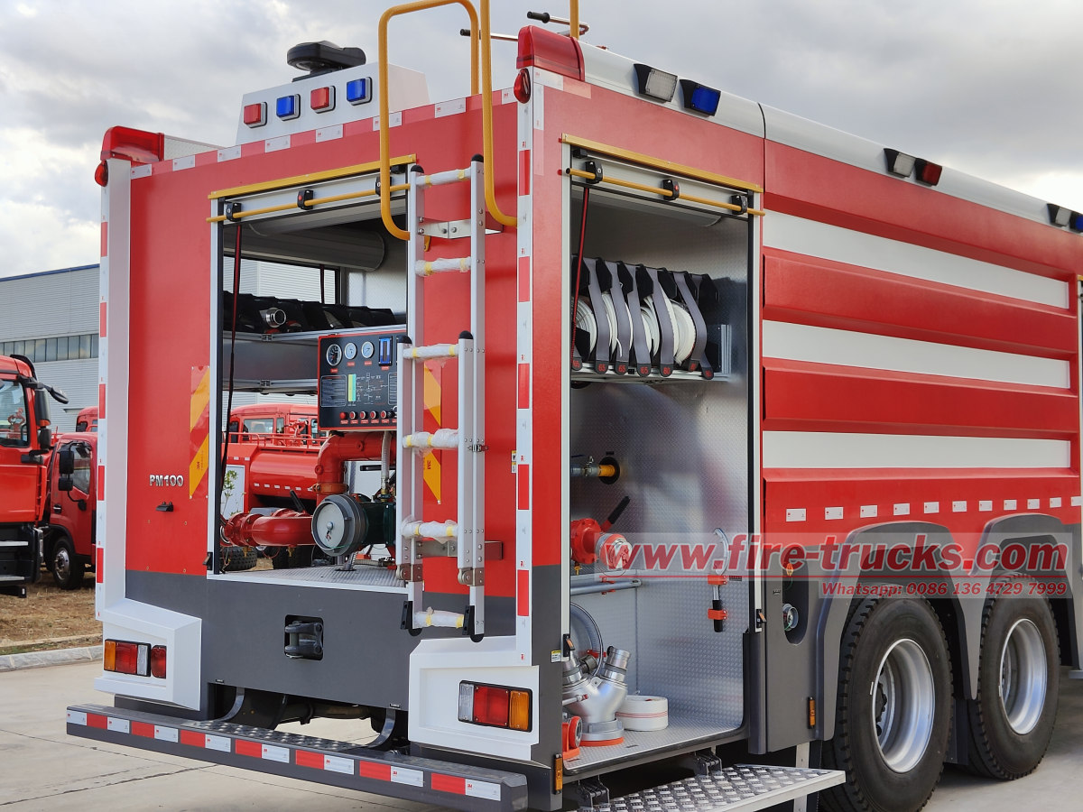 BFP water foam fire truck