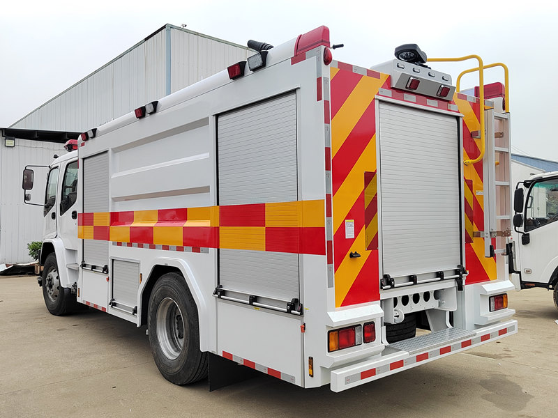 ISUZU FTR firefighting truck price