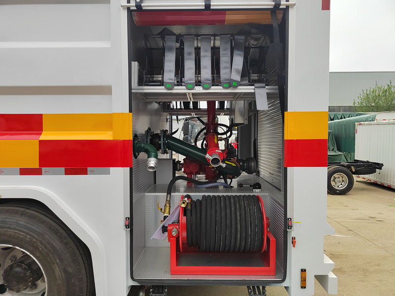 ISUZU FTR firefighting truck