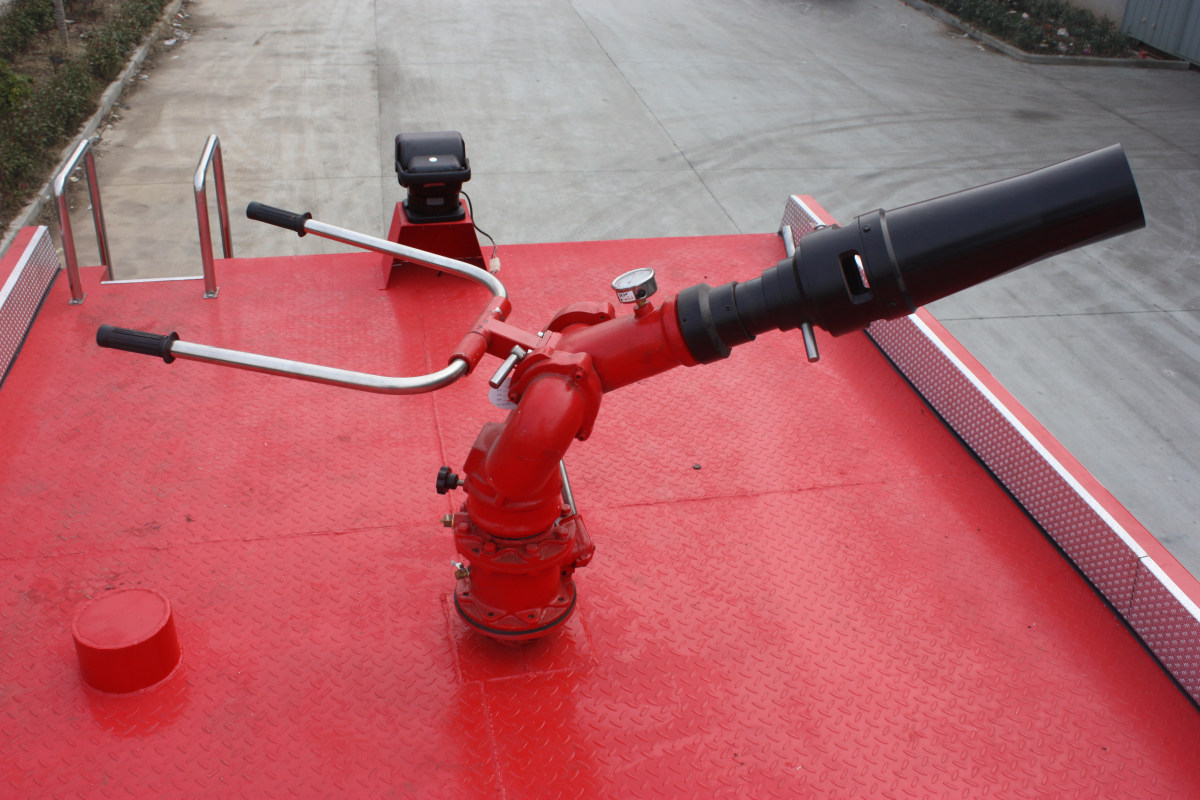 HOWO 25ton CB10/80 water fire truck factory