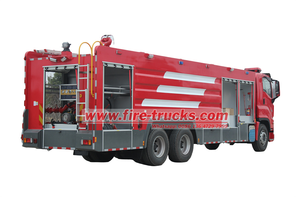 ISUZU 3000 gallons fire tanker