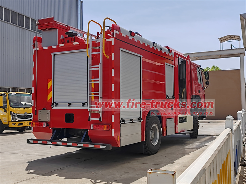 HOWO 4x4 off road foam fire fighting truck