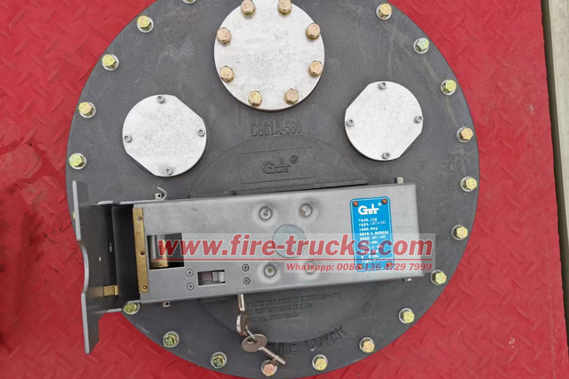 ISUZU GIGA tender fire truck for sale