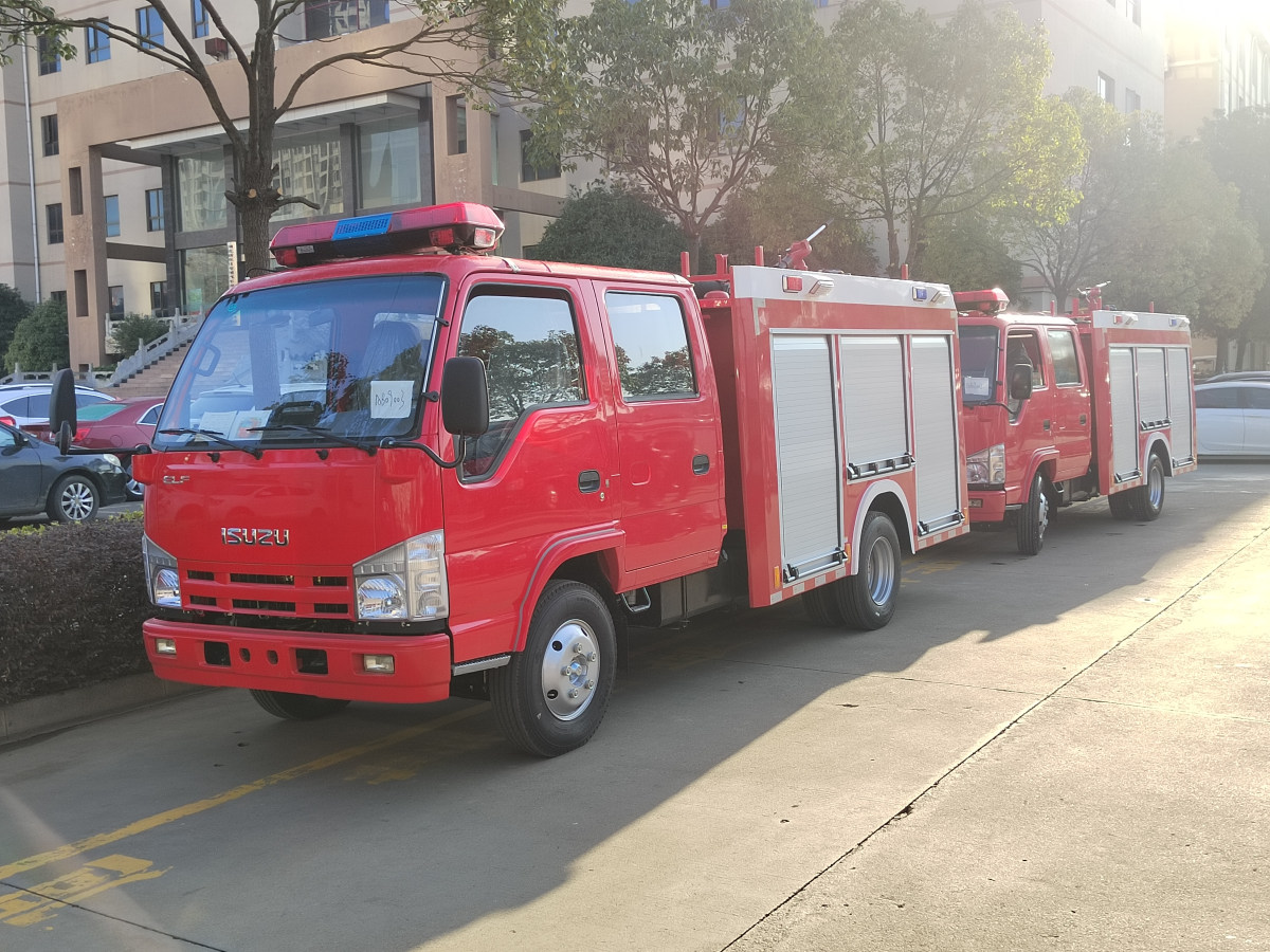 China factory Mini Fire Truck Tender Isuzu