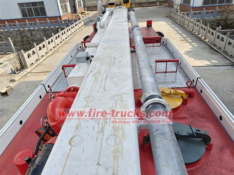 HOWO 10 wheels aerial fire truck