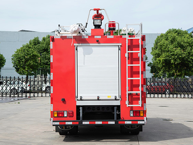 ISUZU pumper tanker fire truck