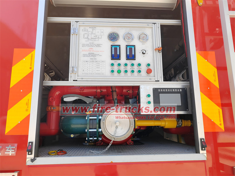 HOWO 4x4 fire engine for sale