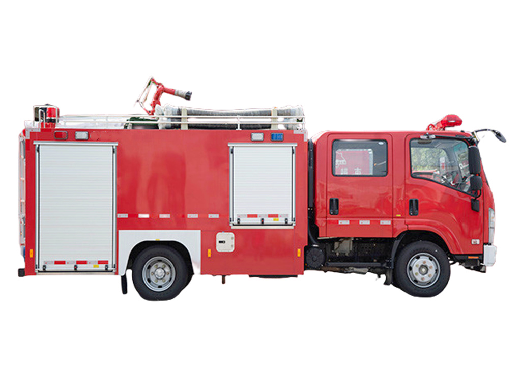 Isuzu tanker firefighting truck