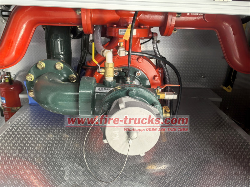 ISUZU NKR water fire tender
