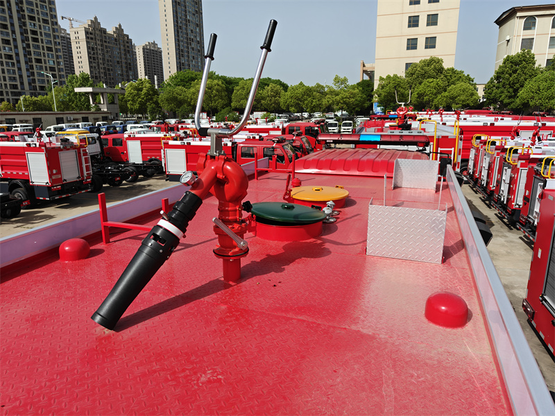Isuzu FVR fire apparatus top view with fire monitor