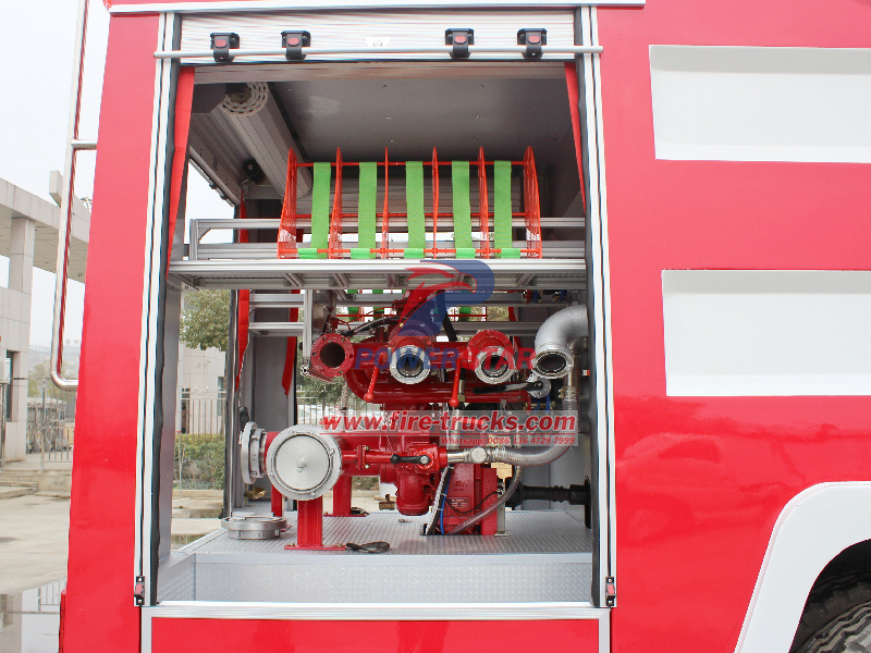 Isuzu CAFS fire fighting truck pump room right view