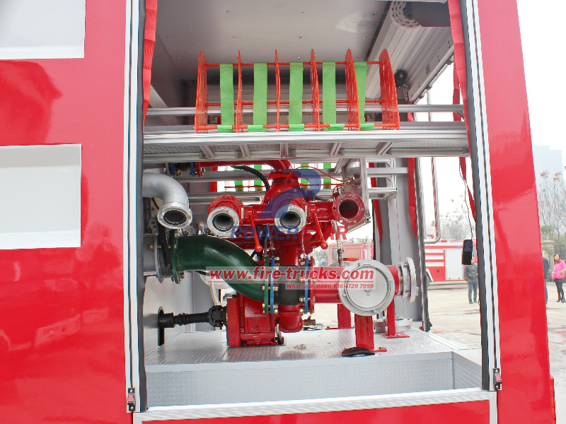 Isuzu foam fire engine pump room left view
